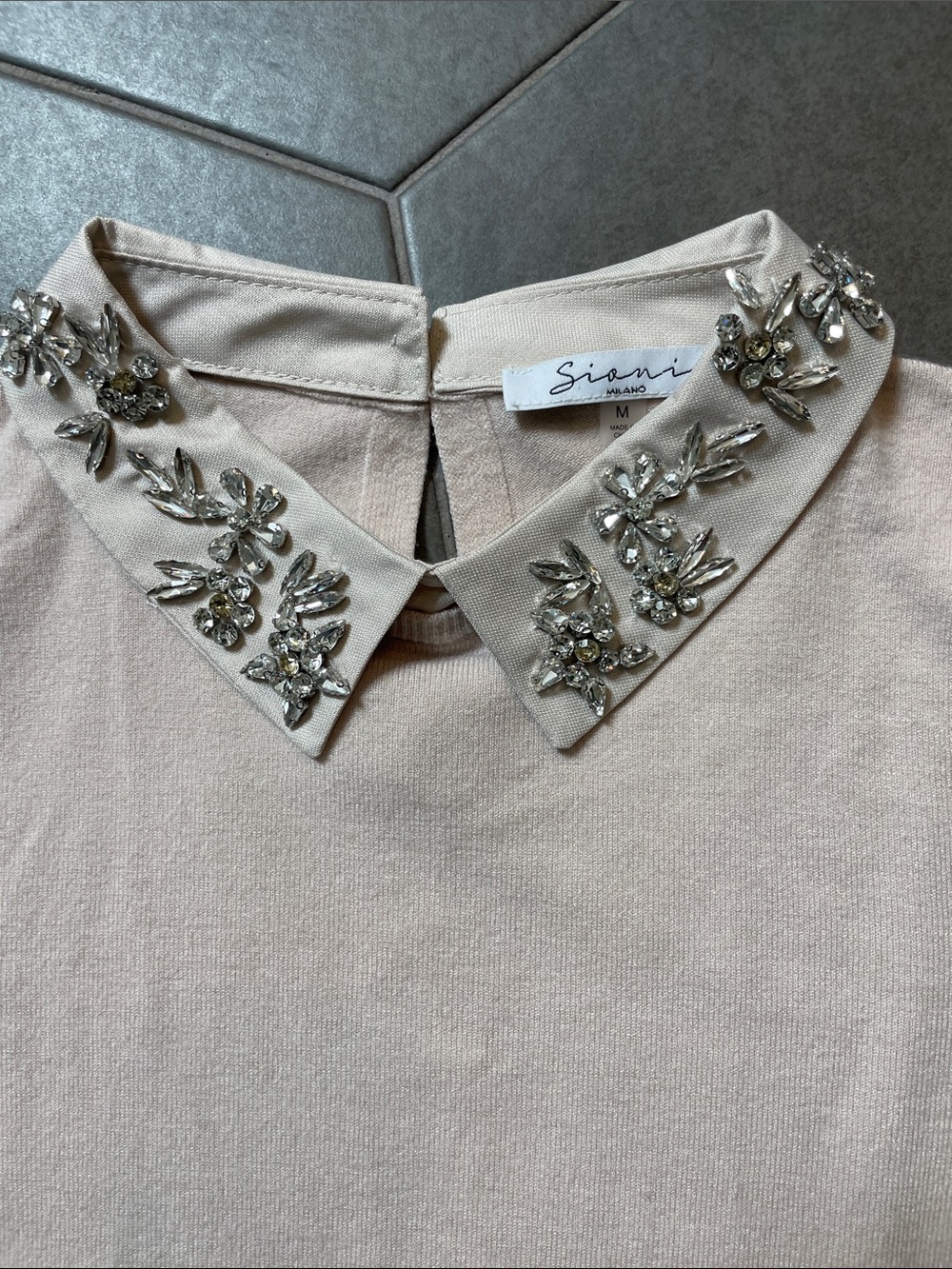 Sioni Milano Rhinestone Embellished Collar Cream Sweater M